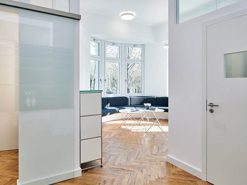 Dr. Töpfer Empfang Privatpraxis Wiesbaden