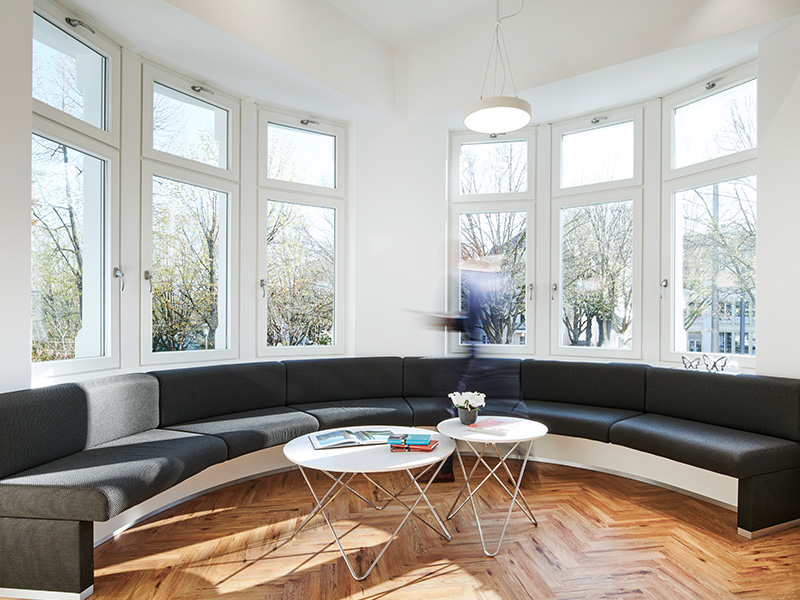 Dr. Töpfer Wartezimmer Privatpraxis Wiesbaden